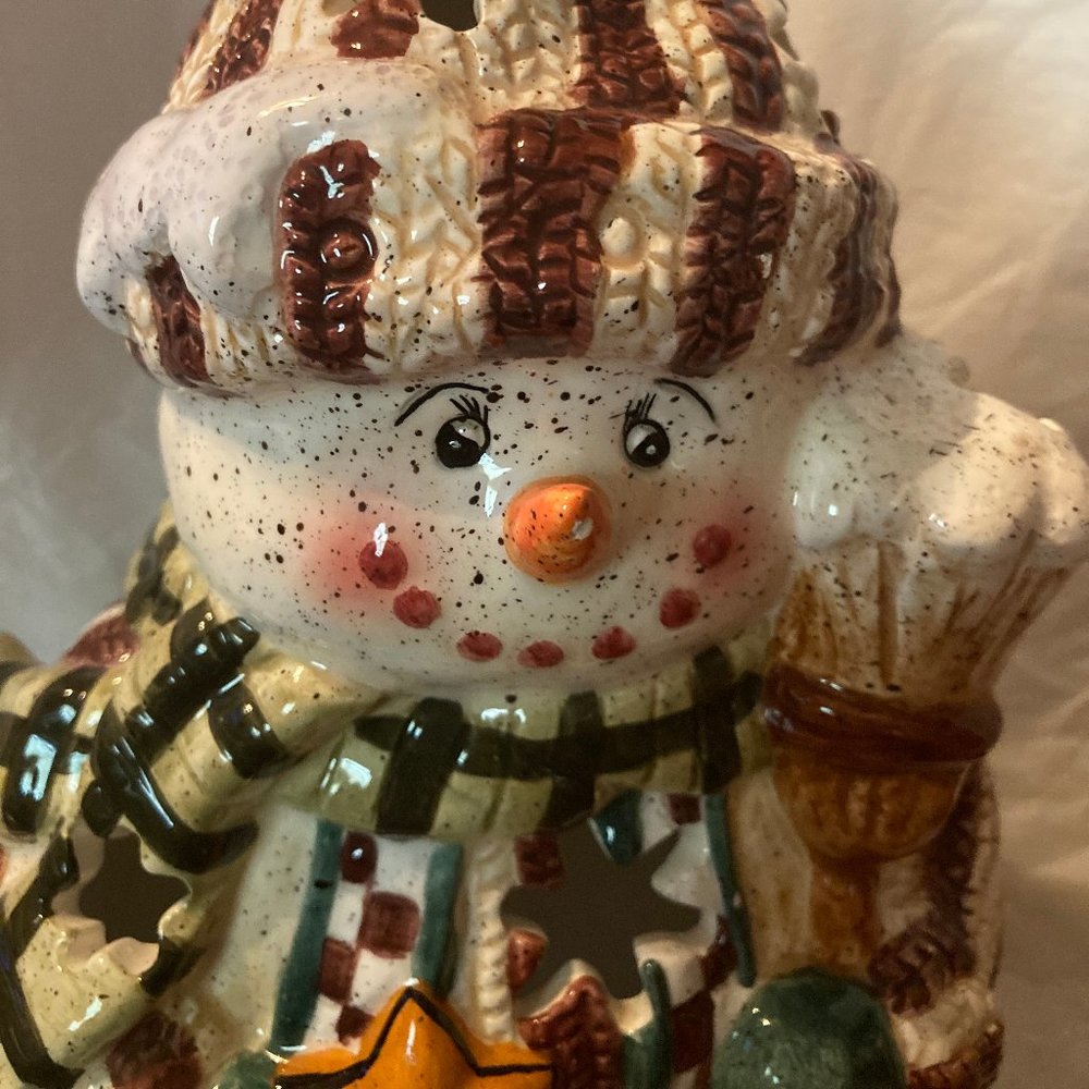 SNOWMAN COLLECTORS WILL LOVE THIS CUTE SNOWMAN NEW